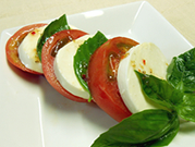 簡単美味しい！！トマト料理・トマトレシピ トマトのモッツァレラチーズミルフィール