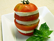 簡単美味しい！トマト料理・トマトレシピ トマトのモッツァレラチーズミルフィール